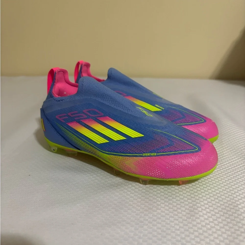 New Adidas Kids F50 Elite Laceless FG Size: 11k